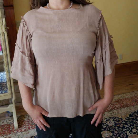 Top - Picture 2 of 4